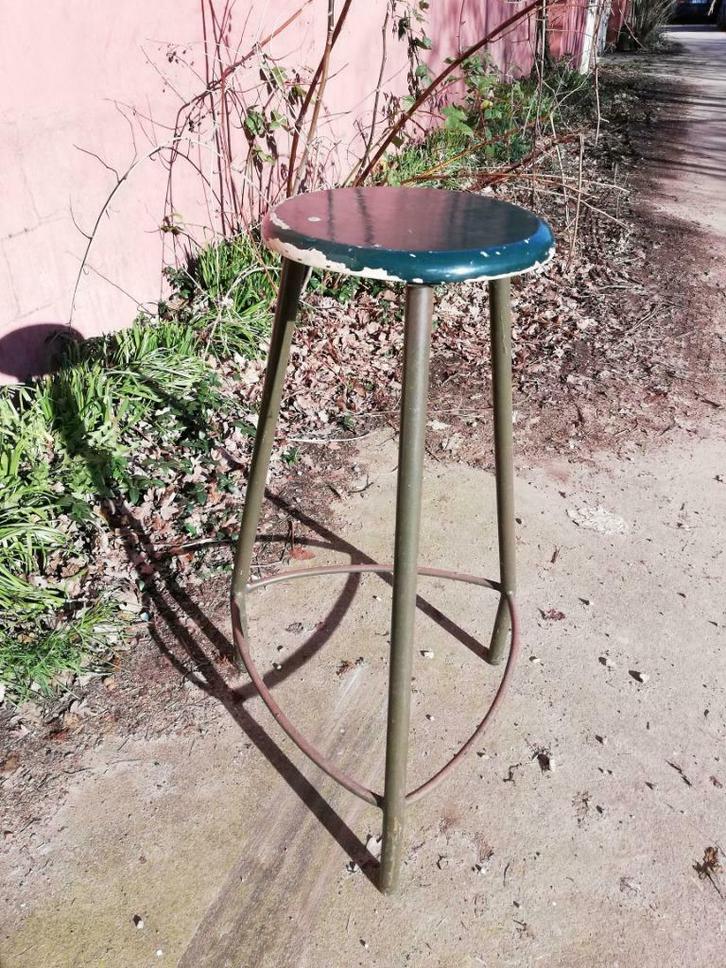 Vintage industrieel design laboratorium krukje, Antiek en Kunst, Antiek | Meubels | Stoelen en Sofa's, Ophalen