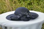§ chapeau de cérémonie n2, Ophalen of Verzenden, Zo goed als nieuw, Blauw, Accessoires