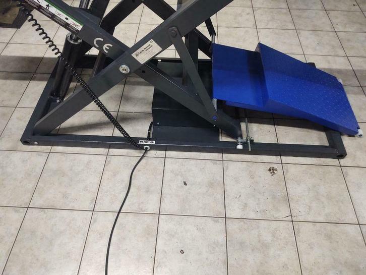 nieuw oprijramp voor motorheftafel, Motoren, Accessoires | Onderhoudsmiddelen, Ophalen