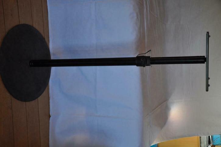 Pied d'enceinte K&M 26740, Muziek en Instrumenten, Overige Muziek en Instrumenten, Zo goed als nieuw, Ophalen