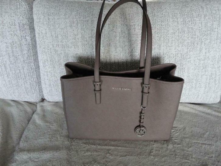Handtas Michael Kors, Handtassen en Accessoires, Tassen | Damestassen, Zo goed als nieuw, Handtas, Ophalen of Verzenden
