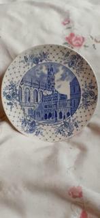§Assiette boch freres Bruges chapelle st sang, Antiquités & Art, Antiquités | Porcelaine, Enlèvement ou Envoi