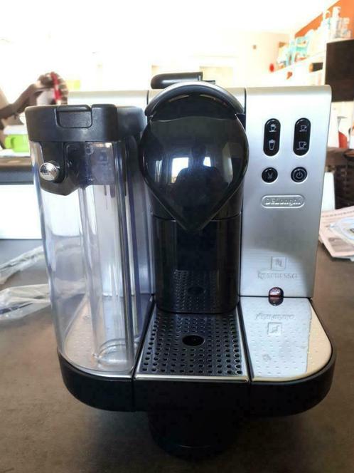 Nespresso Delonghi Lattisima, Electroménager, Cafetières, Utilisé, Dosettes et capsules de café, Machine à espresso, 2 à 4 tasses