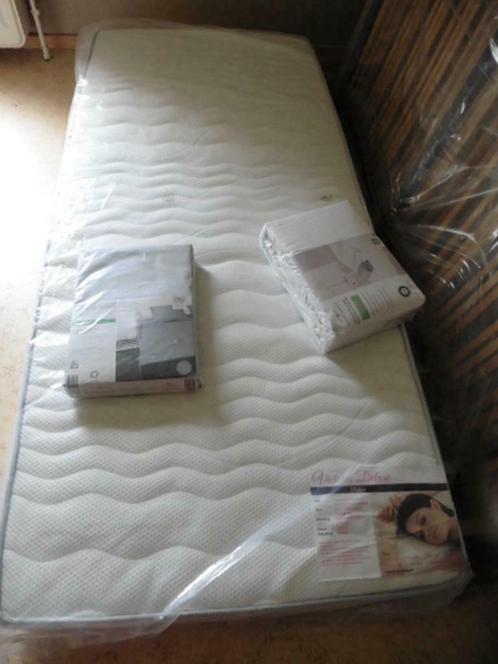 Selectiekader Moderniseren Overeenkomend ② Bed + matras (210 x 90) NIEUW voor grote persoon — Slaapkamer | Bedden —  2dehands