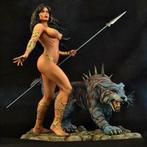 femme avec son tigre RESIN KIT 1/6 SCALE., Plus grand que 1:35, Personnage ou Figurines, Enlèvement ou Envoi, Neuf