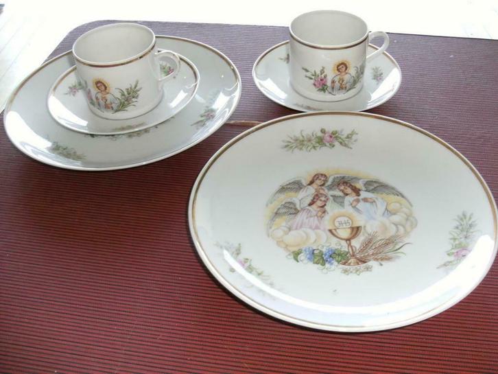 1 Communie servies setje  ontbijt 3 delig ( fijn porselein, Antiek en Kunst, Antiek | Servies los, Ophalen of Verzenden