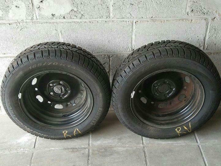 winterbanden met velgen voor skoda fabia(uitstekende staat), Auto-onderdelen, Banden en Velgen, Velg(en), Winterbanden, Gebruikt