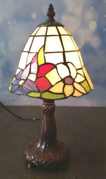 tiffanylamp beschikbaar voor biedingen