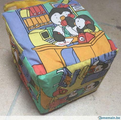 Cube d'eveil textile avec 4 bruits suivant la face, Enfants & Bébés, Jouets | Éducatifs & Créatifs, Utilisé, Enlèvement