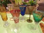 verres à goutte ou apéritif : 6 verres de couleur sur pied, Collections, Autres types, Enlèvement, Utilisé