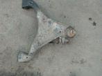 triangle droit  nissan navara d40, Gebruikt, Nissan