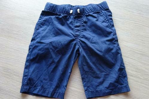 Mooie short - korte broek H&M (maat 122) blauw IEPER, Enfants & Bébés, Vêtements enfant | Taille 122, Utilisé, Garçon, Pantalon