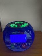 Jolie radio réveil les masques fonctionne très bien