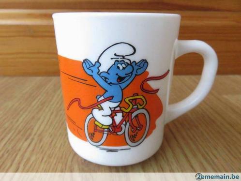 superbe mug tasse les schtroumpfs en arcopal de 1991, Maison & Meubles, Cuisine | Vaisselle, Neuf, Tasse(s) et/ou soucoupe(s)