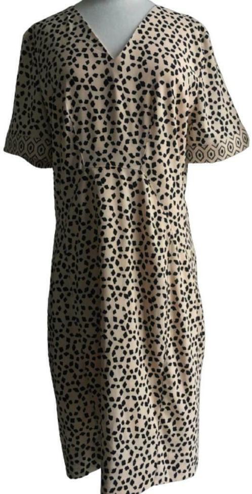 Robe essentielle - 42, Vêtements | Femmes, Robes, Neuf, Taille 42/44 (L), Autres couleurs, Longueur genou, Envoi