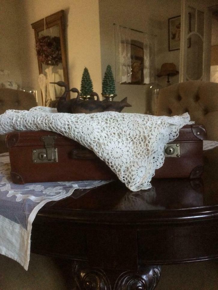 Koffertje - gehaakte sprei - houten eendjes, Antiek en Kunst, Curiosa en Brocante, Ophalen of Verzenden