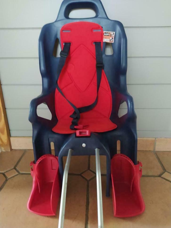 OKBaby, Fietsen en Brommers, Fietsaccessoires | Fietsstoeltjes, Gebruikt, Achterzitje, 15 t/m 25 kg, Voetsteuntjes, Ophalen of Verzenden
