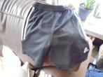 adidas voetbalbroekje, Sport en Fitness, Voetbal, Ophalen of Verzenden, Zo goed als nieuw, Broek