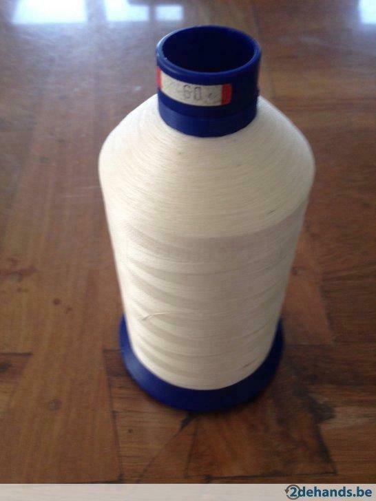 Naaigaren stikgarenWit naai stikgaren. Nylonof spun polyster, Hobby en Vrije tijd, Naaien en Fournituren, Nieuw, Ophalen