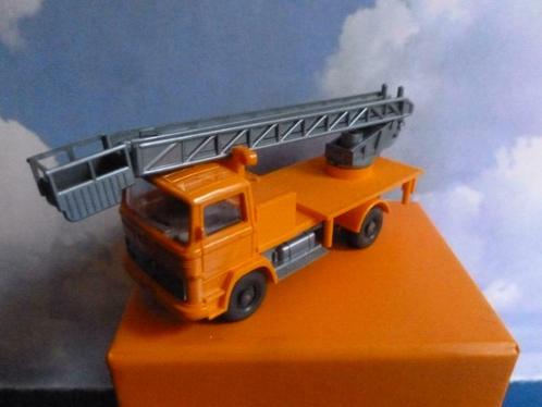 Camion MERCEDES Grande-échelle 1/87 HO WIKING Germany Neuf, Hobby & Loisirs créatifs, Voitures miniatures | 1:87, Neuf, Bus ou Camion