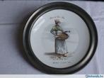 Porcelaine de France-decoratief muurbord"Marchande de poires, Ophalen of Verzenden, Gebruikt