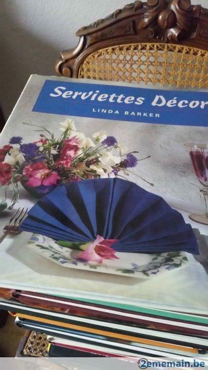 LIVRE PLIAGE SERVIETTES, Boeken, Kookboeken, Gelezen, Verzenden