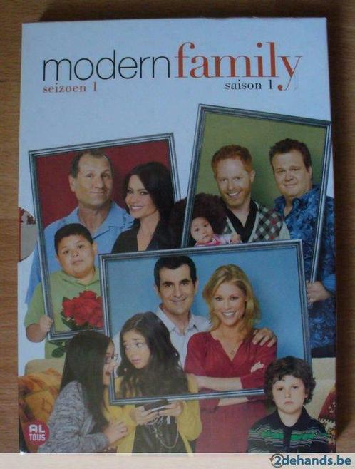 tv serie modern family seizoen 1 nog in verpakking, Cd's en Dvd's, Dvd's | Komedie, Nieuw in verpakking, Romantische komedie, Boxset