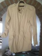 Vêtements pour femmes, Enlèvement