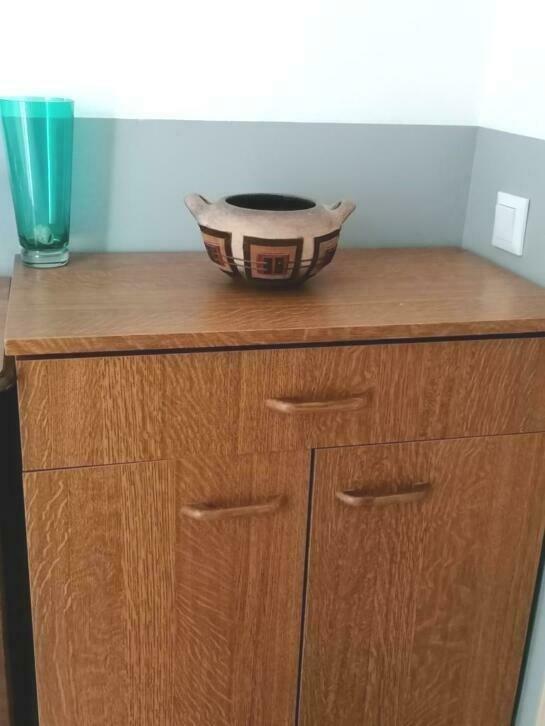 🌺🟣🌸 Vintage Retro Mooi dressoir met 2 deuren en 1 laden v, Huis en Inrichting, Kasten | Dressoirs, Gebruikt, 50 tot 100 cm