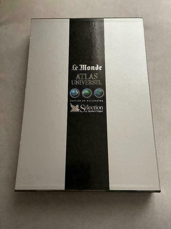 Atlas universel du monde, Boeken, Atlassen en Landkaarten, Zo goed als nieuw, Landkaart, Wereld, 2000 tot heden, Ophalen