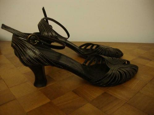 Open leder schoenen van Donna Charle. - 39, Vêtements | Femmes, Chaussures, Comme neuf, Sandales et Mûles, Noir, Envoi