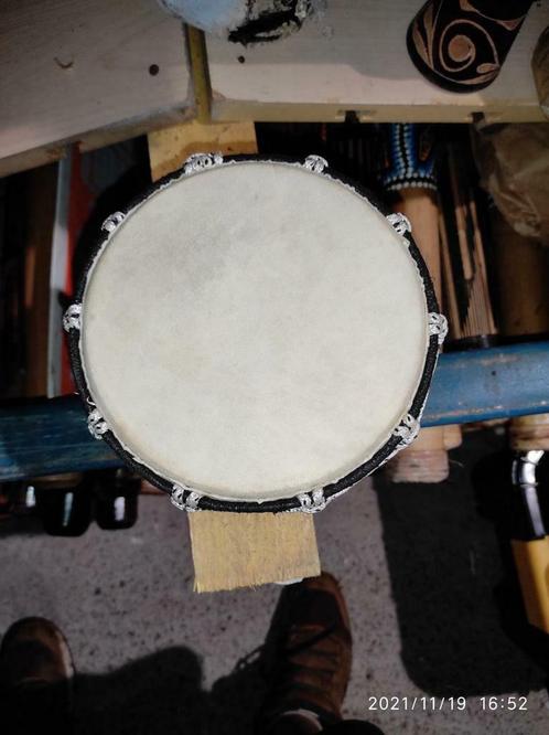 tambour chamanique 25 cm avec baguette, Musique & Instruments, Percussions, Neuf, Tambour, Enlèvement ou Envoi