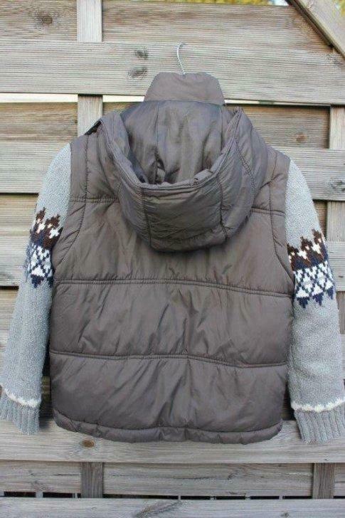 Veste doudoune à manches et capuche amovibles (7/8 ans), Kinderen en Baby's, Kinderkleding | Maat 128, Gebruikt, Jas, Ophalen of Verzenden