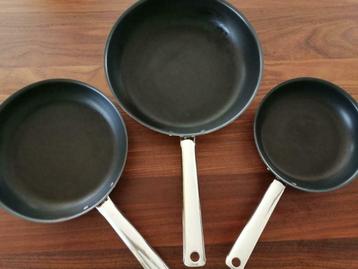 Cuisinox pannen 20-24-28 cm beschikbaar voor biedingen