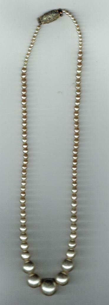 Collier avec perles fantaisie (Bijou 0013), Bijoux, Sacs & Beauté, Colliers, Utilisé, Synthétique, Blanc, Avec strass, Enlèvement ou Envoi