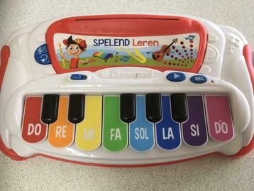 Leren piano spelen  beschikbaar voor biedingen