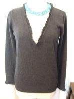 Pull gris foncé col V  avec dentelle taille M laine cashmere, Gedragen, Maat 38/40 (M), Grijs