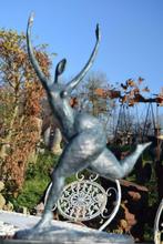 Bronzen beeld gesigneerd op marmeren voet (de danseres), Antiek en Kunst, Ophalen of Verzenden, Brons