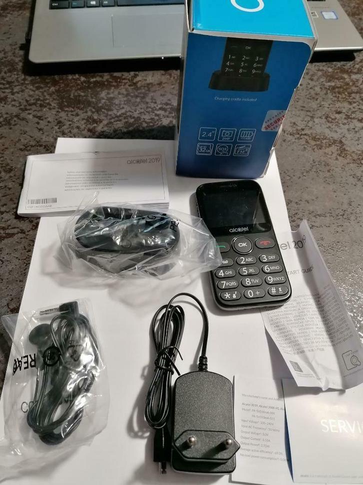 téléphone mobile Alcatel 2019 pour senior, Telecommunicatie, Mobiele telefoons | Overige merken, Zo goed als nieuw, Klassiek of Candybar