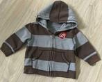 GAP vest golf met kap grijs/bruin - maat 86/92, Verzenden, Gebruikt, Jongetje, Truitje of Vestje