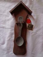 Tinnen lepel in houten hanger, Ophalen, Nieuw