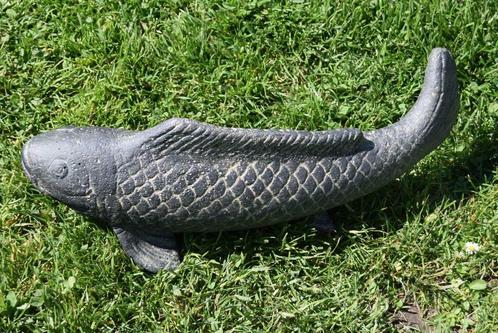 Statue d'un poisson koi 40 cm en pierre patinée, Jardin & Terrasse, Pièces d'eau & Fontaines, Neuf, Autres types, Autres matériaux