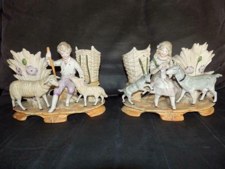 antieke set a 2 porseleinen beelden (genummerd & gemerkt), Antiek en Kunst, Kunst | Beelden en Houtsnijwerken, Ophalen of Verzenden