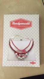 Boek Zahia - Handgemaakt - zelf juwelen maken, Ophalen of Verzenden, Zo goed als nieuw, Sieraden maken, Geschikt voor kinderen