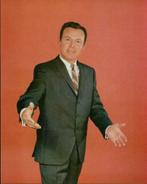 Jim Reeves Originele Promoprent Met Rode Achtergrond, Verzamelen, 1960 tot 1980, Ongelopen, Ophalen of Verzenden, Sterren en Beroemdheden