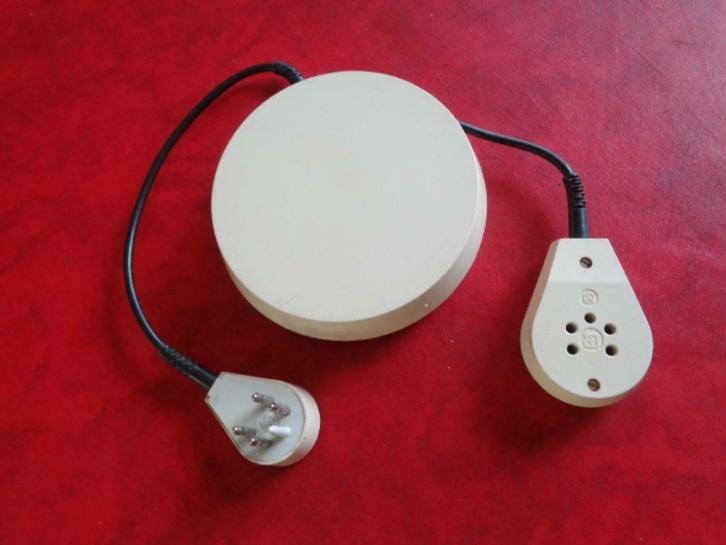 Rallonge téléphonique sur enrouleur. Ancien, Télécoms, Standards téléphoniques & Centraux téléphoniques, Utilisé, Accessoires