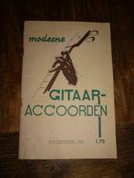 Boek Moderne Gitaaraccoorden accoorden toonladders muziek, Muziek en Instrumenten, Bladmuziek, Ophalen of Verzenden, Gebruikt