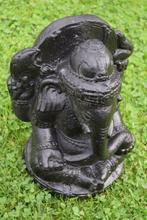 Ganesha in gepatineerde steen, Tuin en Terras, Tuinbeelden, Ophalen of Verzenden, Nieuw, Steen, Boeddhabeeld