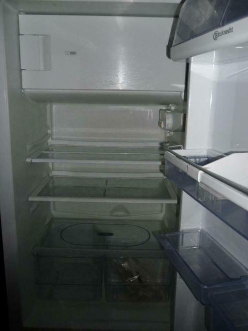Inbouw koelkast en ijskast van merk Bauknecht, Elektronische apparatuur, Koelkasten en IJskasten, Gebruikt, Met vriesvak, 85 tot 120 cm