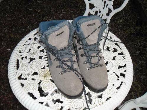 Hoge schoenen voor trekking en wandelingen - bergschoenen, Kleding | Heren, Sportkleding, Zo goed als nieuw, Wandelen of Outdoor